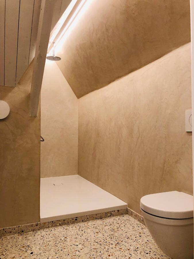 Suites Le Porte-Bonheur บรูจส์ ภายนอก รูปภาพ