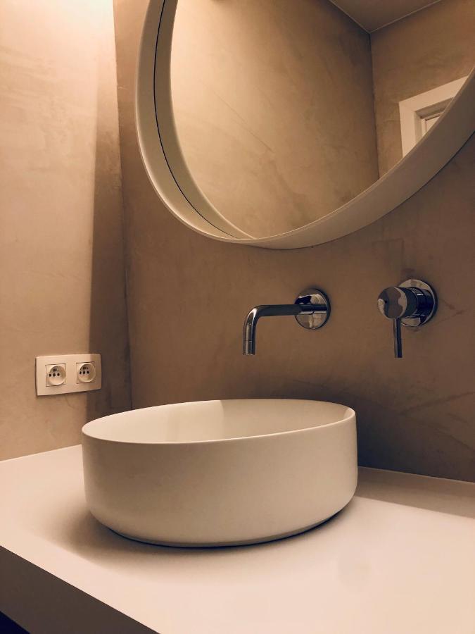 Suites Le Porte-Bonheur บรูจส์ ภายนอก รูปภาพ